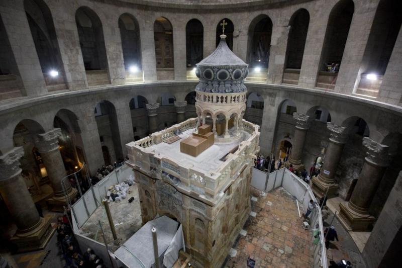 Most Famous Tombs In The World 