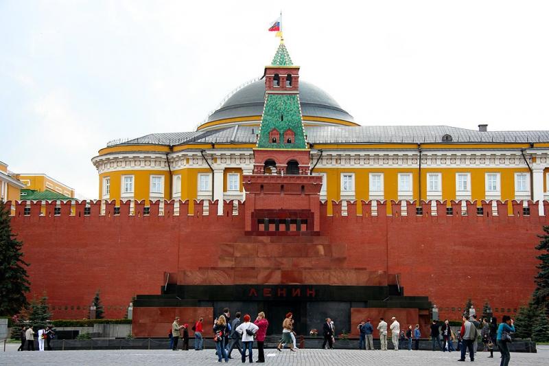 Most Famous Tombs In The World 