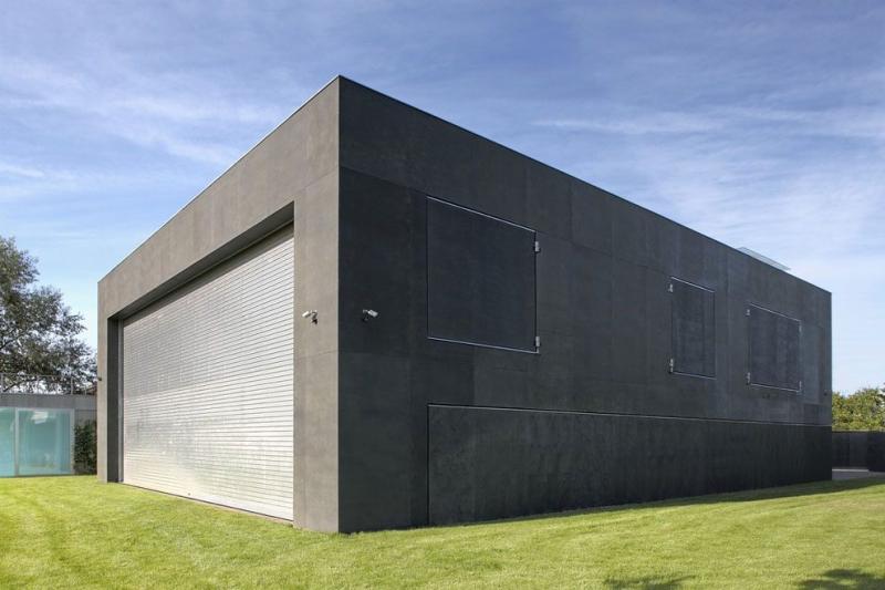 Most Heavily Guarded Homes in the World