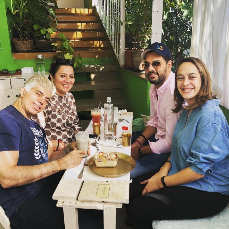 10 gorgeous and glamorous wives of India