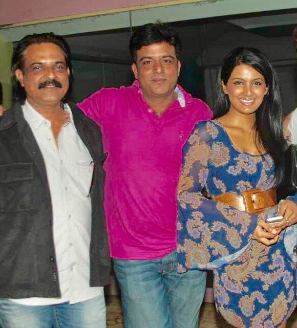 10 gorgeous and glamorous wives of India