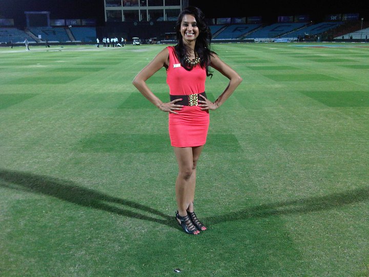 Female Anchors of IPL - Shibani Dandekar