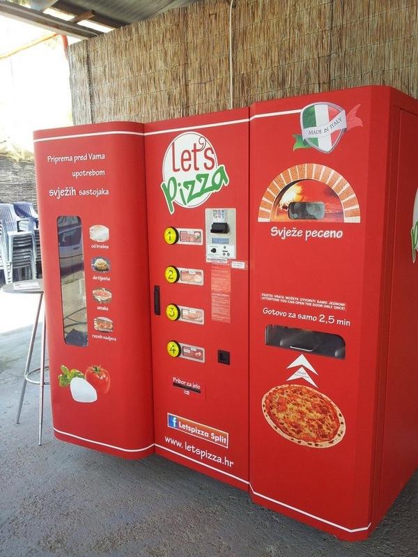 Pizza vending machine